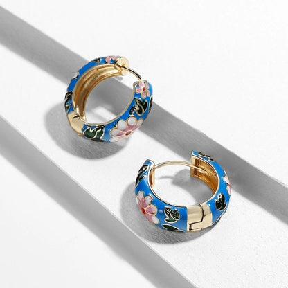 Créoles dorées émail bleu motif floral – Lila