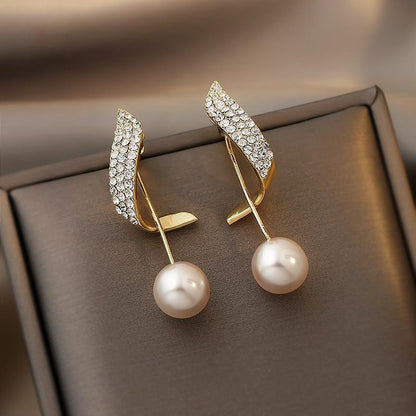 Boucles d’oreilles perles suspendues or pavé – Lila
