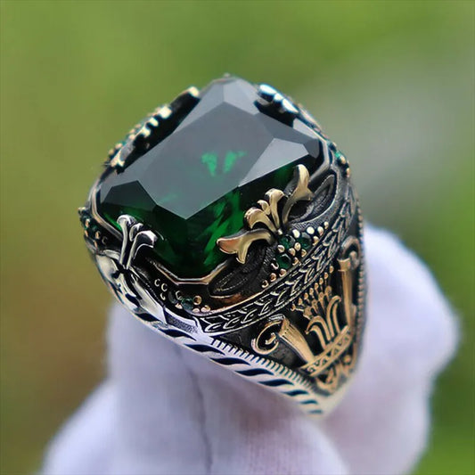 Bague pierre verte gravée argent doré – Léo