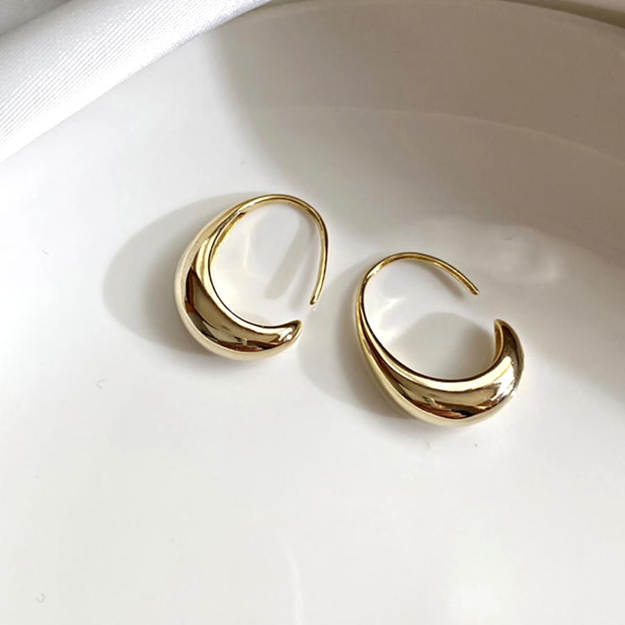 Créoles lisses plaqué or moyenne – Léa