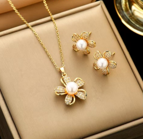 Collier pendentif fleur perle or zircon – Lila