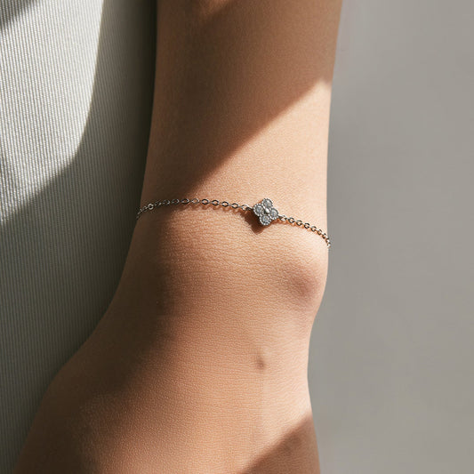 Bracelet pendentif trèfle argent zircon – Léo