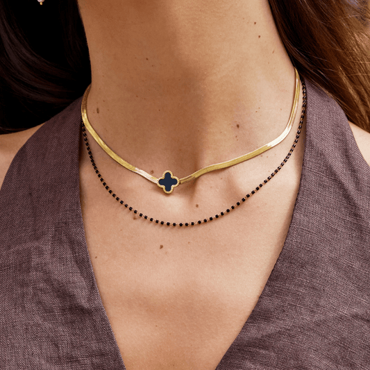 Collier pendentif trèfle or noir – Léo