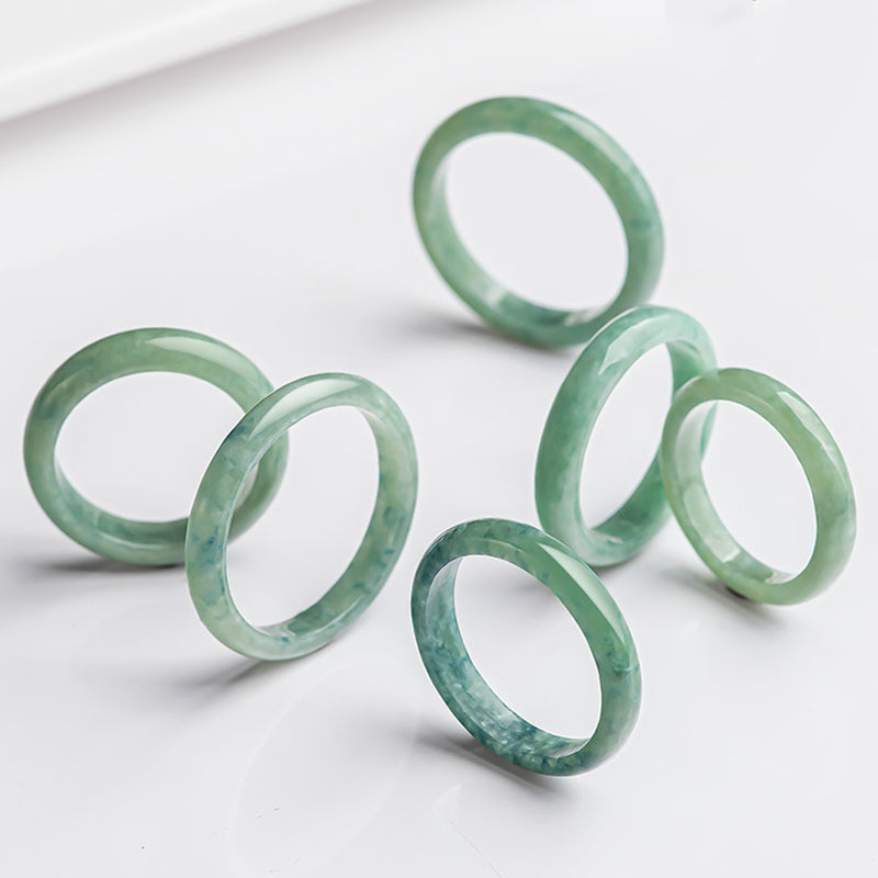 Bague jade naturel lisse vert pâle – Léo