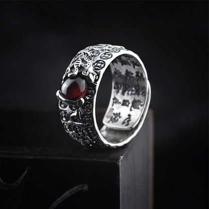 Bague argentée gravée grenat rouge – Léo