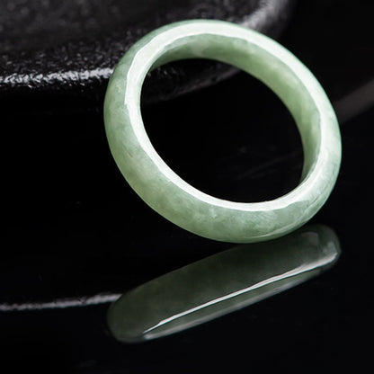 Bague jade naturel lisse vert pâle – Léo