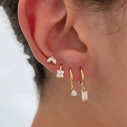 Set de Boucles d’Oreilles Carrées Fleur Dorées