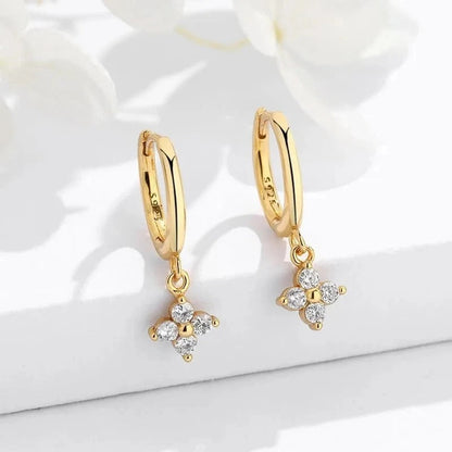 Boucles d'oreilles à quatre feuilles avec zircon