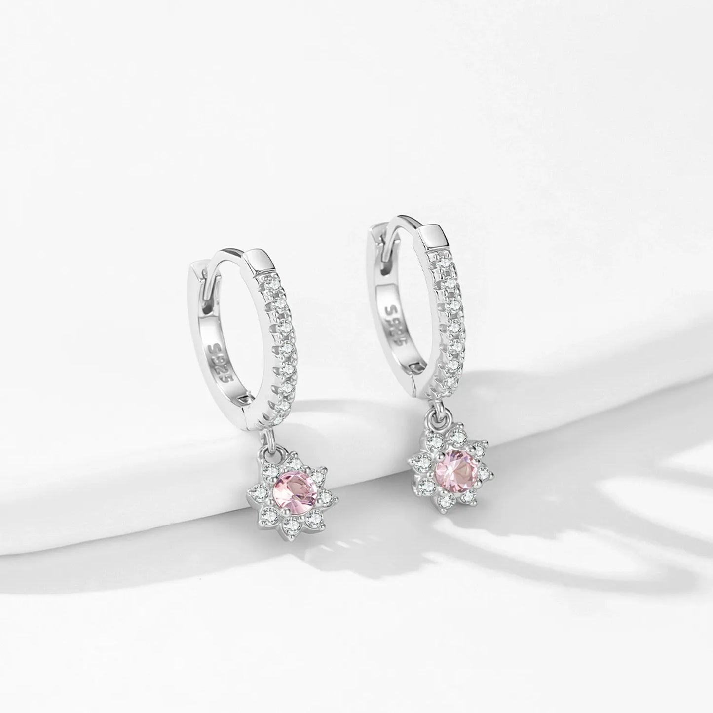 Créoles argent pavage cristaux fleur – Lila