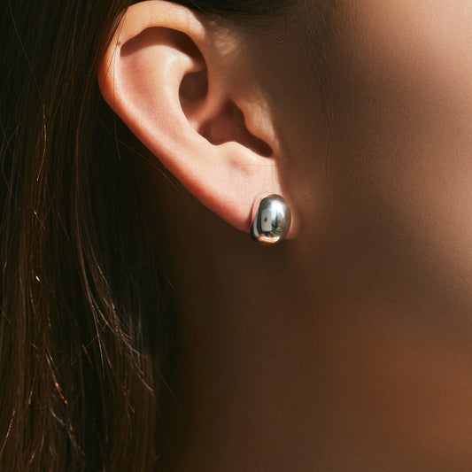 Clous d’oreilles arrondis argent – Léo