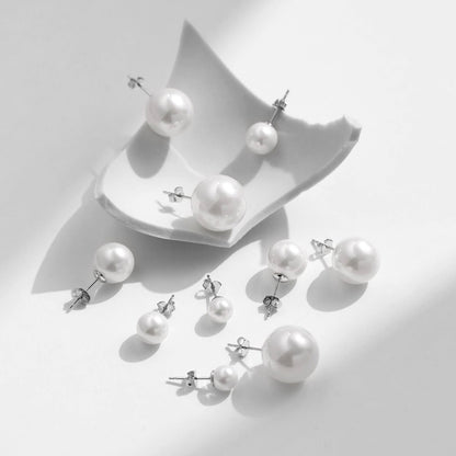 Clous d’oreilles perle blanche moyenne – Noor