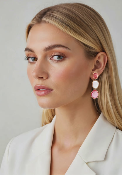 Boucles d'oreilles géométriques carrées avec pierres naturelles plaqué or