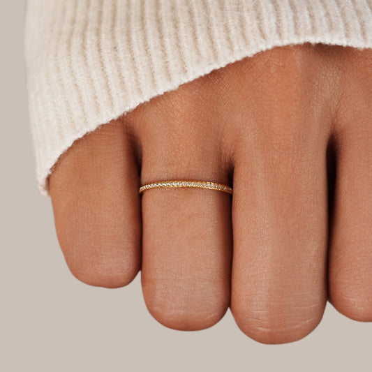 Bague fine or cristaux clairs – Lise