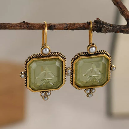Boucles d’oreilles vintage perles vertes dorées
