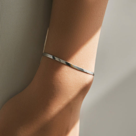 Bracelet fin minimaliste argent – Léo