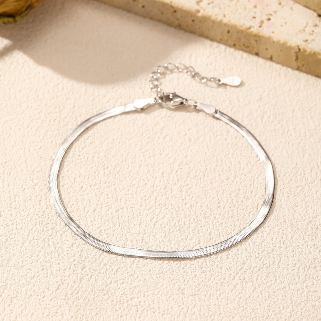 Bracelet fin minimaliste argent – Léo