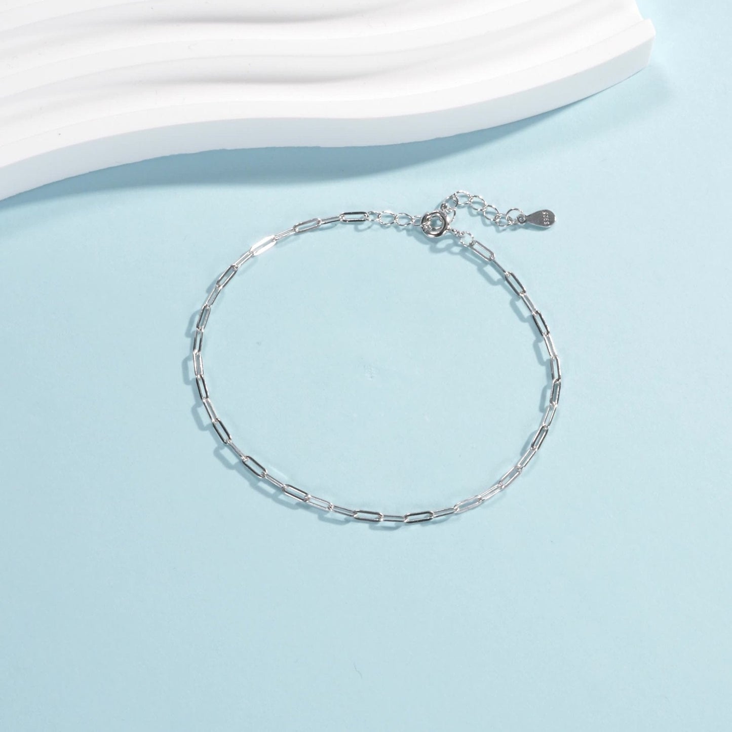Bracelet fin maillons rectangulaires argent – Yara