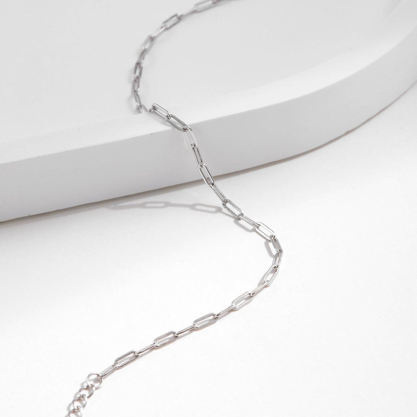 Bracelet fin maillons rectangulaires argent – Yara